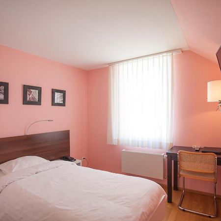 Hotel Gasthof Kreuz Konolfingen Exteriör bild