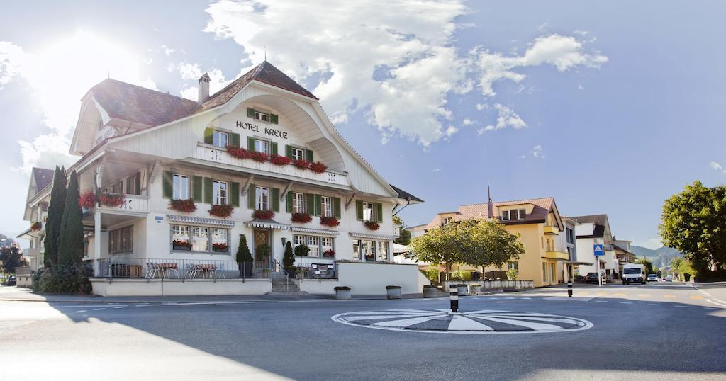 Hotel Gasthof Kreuz Konolfingen Exteriör bild